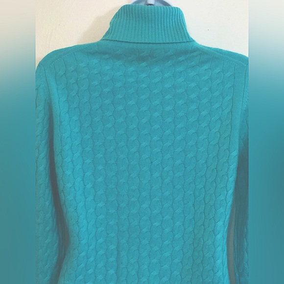Geneva Cashmire Turquise Blue Turtleneck Sweater ,Cable Design. Woman’s Size S - Picture 6 of 9